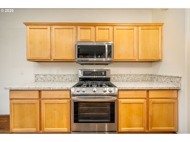 4941 STAGECOACH Rd, Eugene, OR 97402