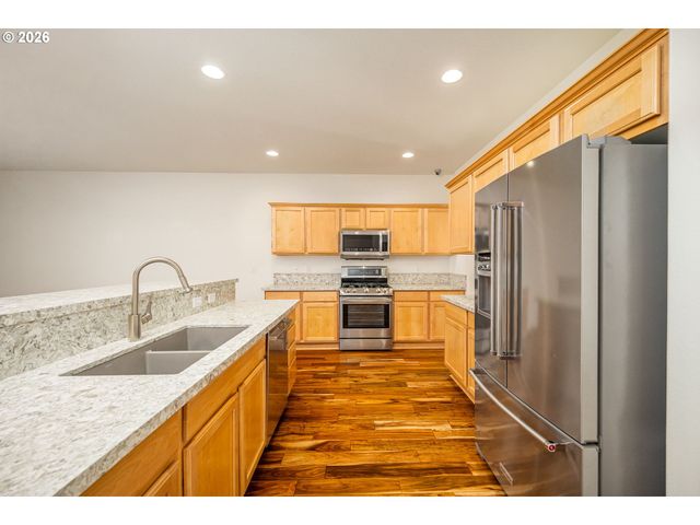 4941 STAGECOACH Rd, Eugene, OR 97402