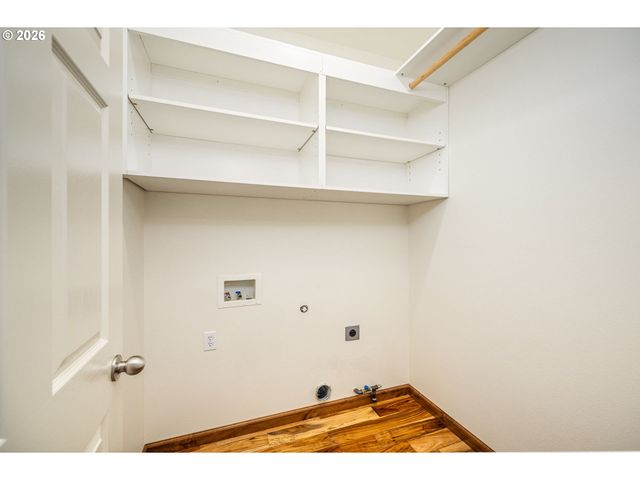 4941 STAGECOACH Rd, Eugene, OR 97402