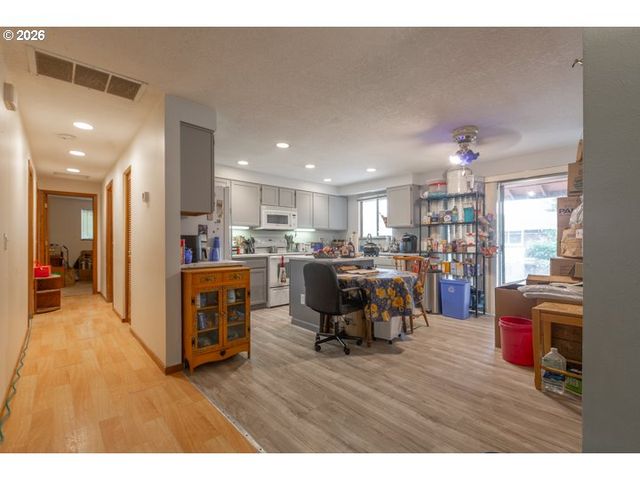 3021 Se 129TH Ave, Portland, OR 97236
