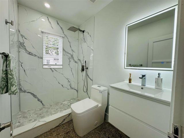 417 SE 14th Ct 2, Fort Lauderdale, FL 33316