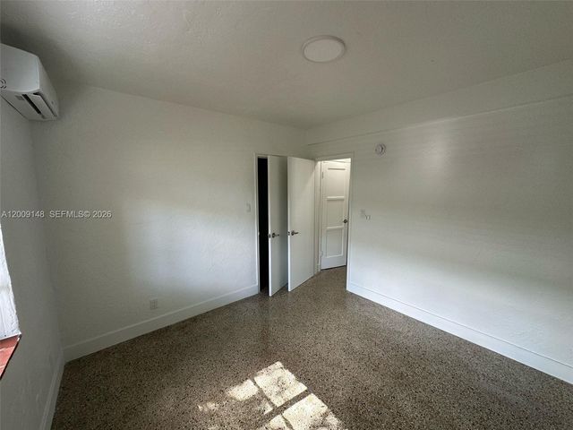 417 SE 14th Ct 2, Fort Lauderdale, FL 33316