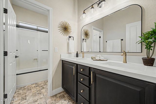 3015 E PACKARD Drive, Gilbert, AZ 85298
