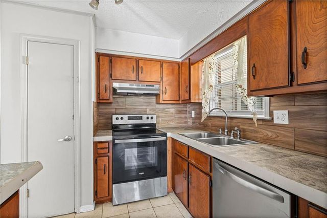 4516 Champlain Avenue, Mobile, AL 36619