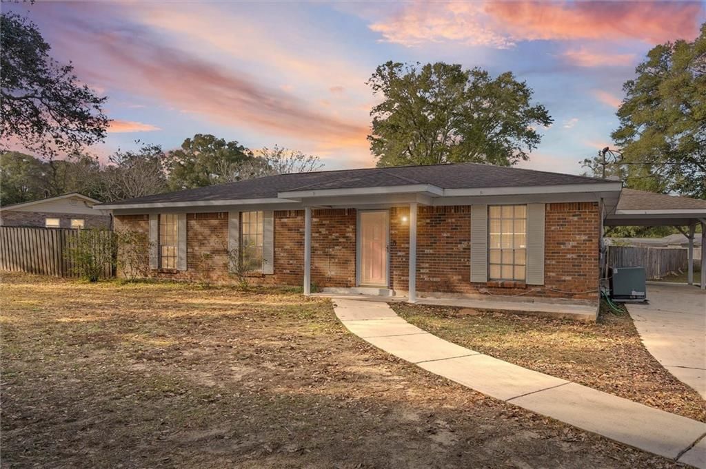 4516 Champlain Avenue, Mobile, AL 36619