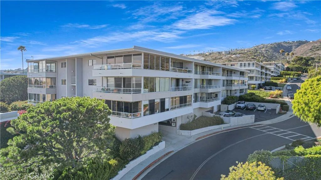 32735 Seagate Drive 108, Rancho Palos Verdes, CA 90275