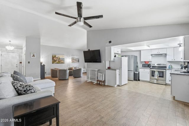 15633 N 63RD Street, Scottsdale, AZ 85254