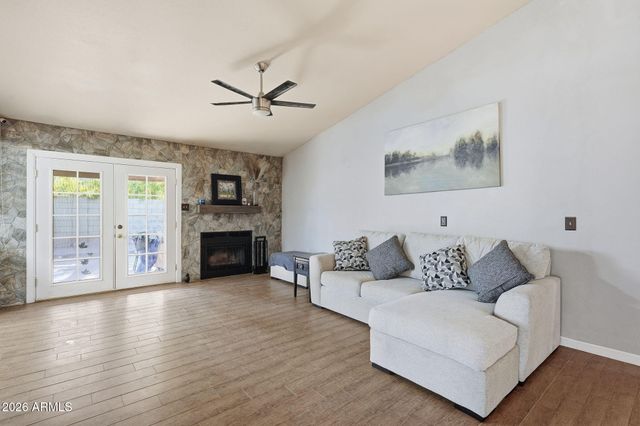 15633 N 63RD Street, Scottsdale, AZ 85254