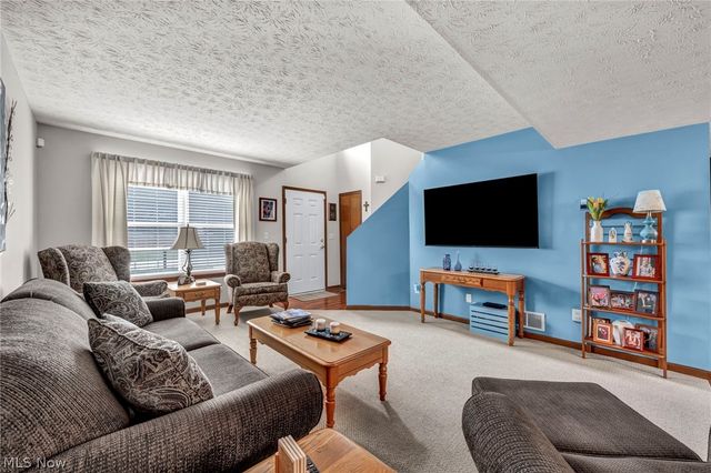 6472 Monroe Lane, North Ridgeville, OH 44039