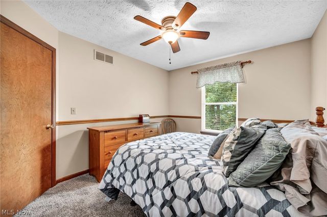 6472 Monroe Lane, North Ridgeville, OH 44039