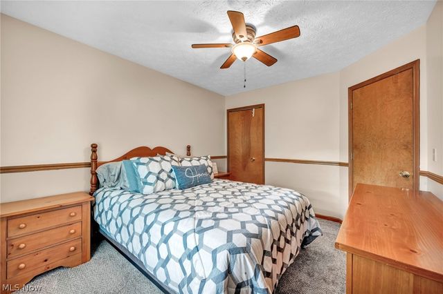 6472 Monroe Lane, North Ridgeville, OH 44039