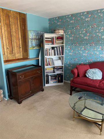 4250 N MARINE Drive 905, Chicago, IL 60613