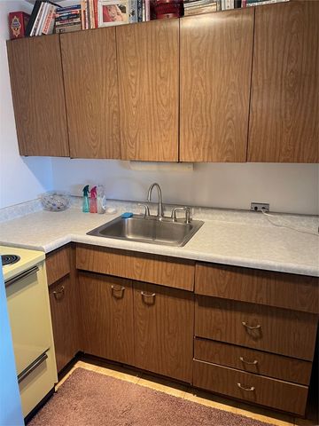 4250 N MARINE Drive 905, Chicago, IL 60613