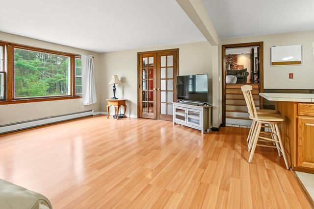 15 Lincoln Street, Pelham, NH 03076