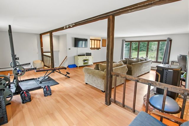 15 Lincoln Street, Pelham, NH 03076