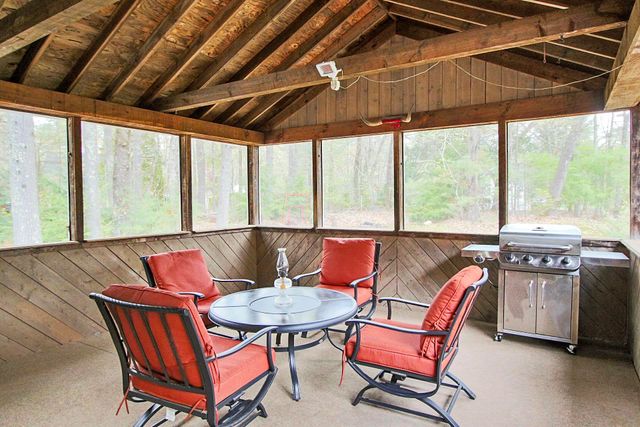 15 Lincoln Street, Pelham, NH 03076
