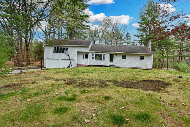 15 Lincoln Street, Pelham, NH 03076