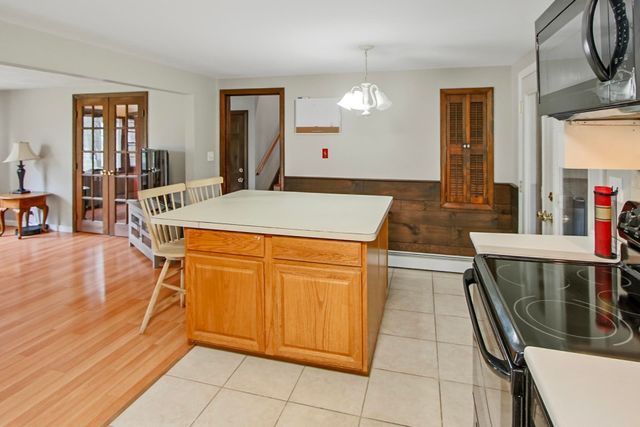 15 Lincoln Street, Pelham, NH 03076