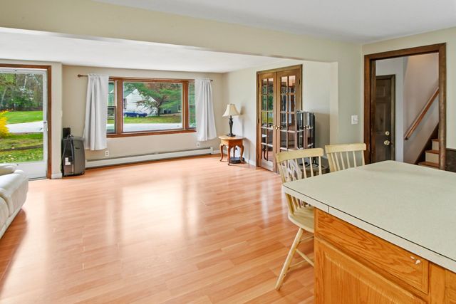 15 Lincoln Street, Pelham, NH 03076