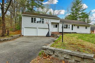 15 Lincoln Street, Pelham, NH 03076