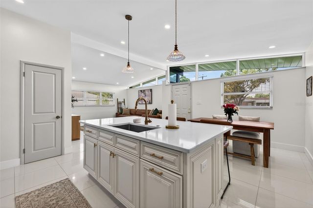 4905 N MENDENHALL DRIVE, Tampa, FL 33603