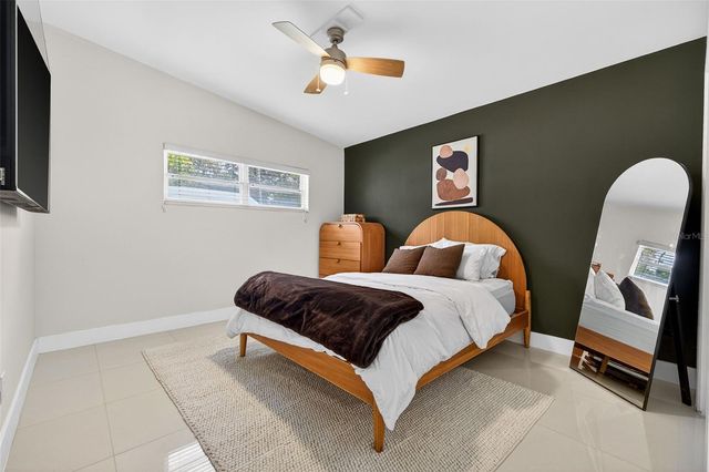 4905 N MENDENHALL DRIVE, Tampa, FL 33603