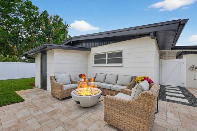 4905 N MENDENHALL DRIVE, Tampa, FL 33603