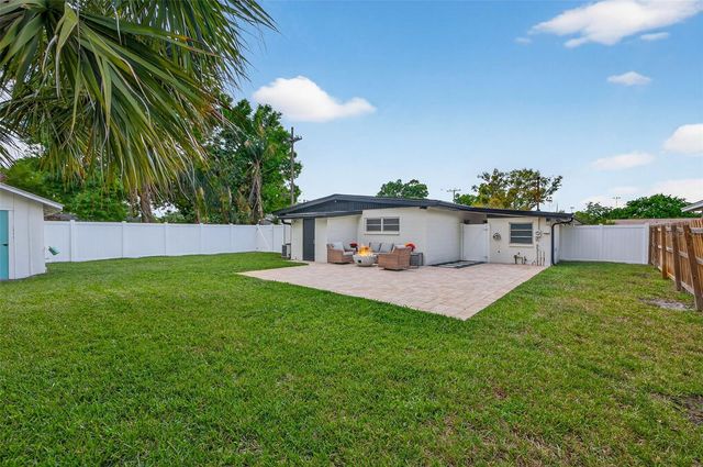 4905 N MENDENHALL DRIVE, Tampa, FL 33603