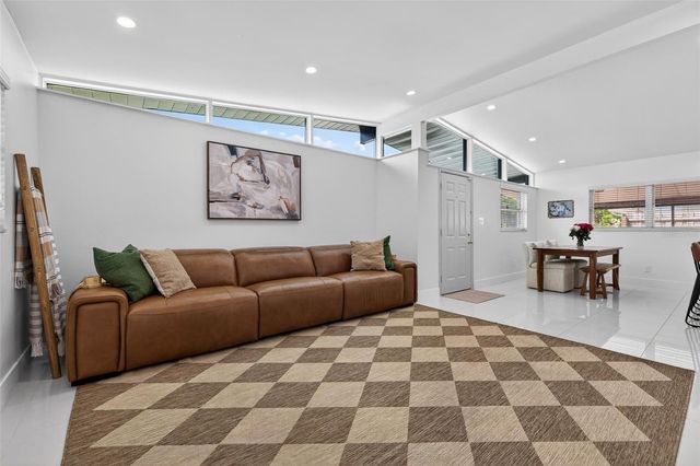 4905 N MENDENHALL DRIVE, Tampa, FL 33603