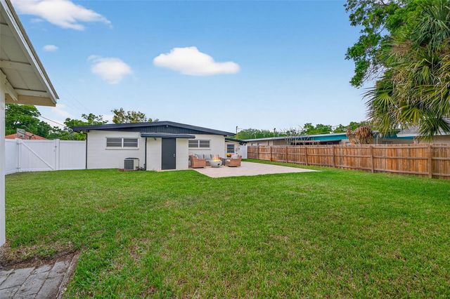 4905 N MENDENHALL DRIVE, Tampa, FL 33603