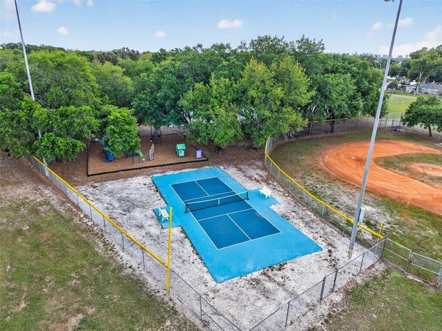 4905 N MENDENHALL DRIVE, Tampa, FL 33603