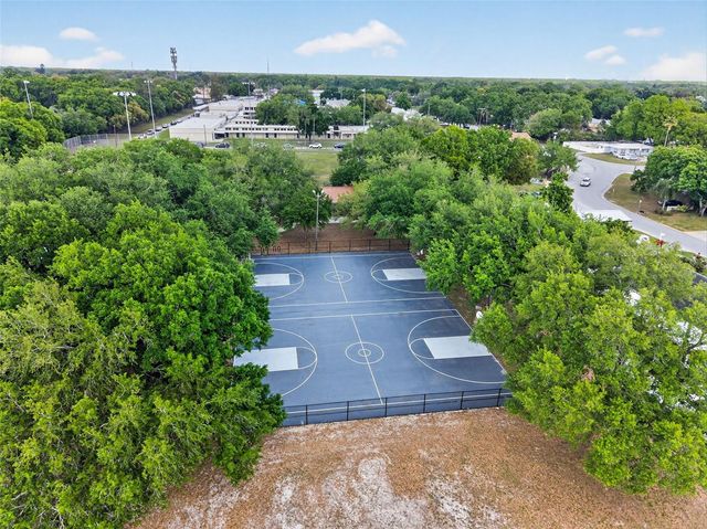 4905 N MENDENHALL DRIVE, Tampa, FL 33603