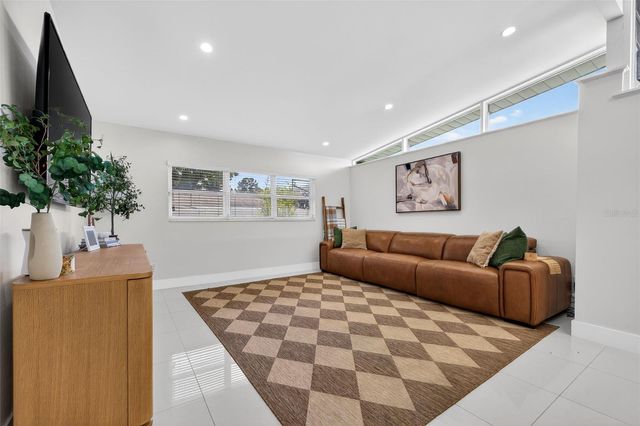 4905 N MENDENHALL DRIVE, Tampa, FL 33603