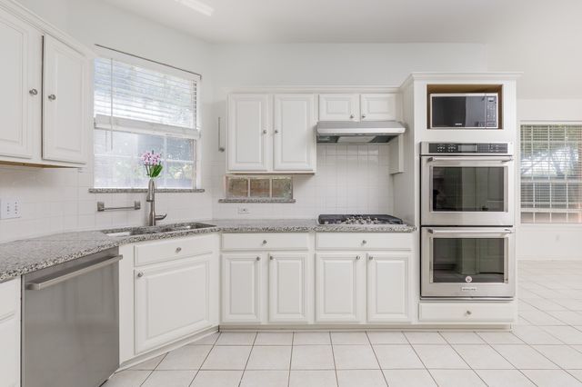 14617 Woodshadow Lane, Addison, TX 75001