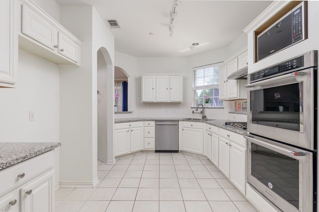 14617 Woodshadow Lane, Addison, TX 75001