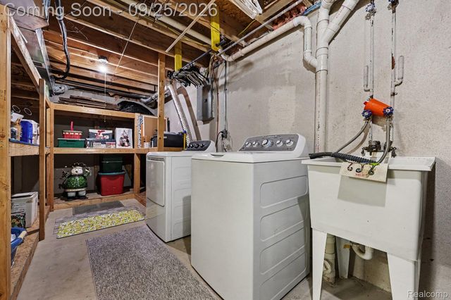 3388 Gingell Drive, Orion Charter Township, MI 48359