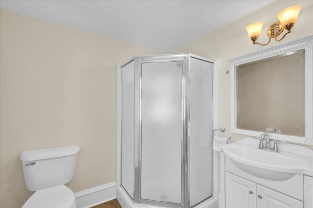 16 Isham Street, Burlington, VT 05401