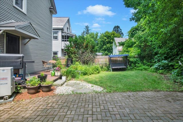 16 Isham Street, Burlington, VT 05401