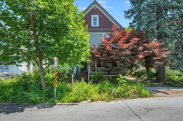 16 Isham Street, Burlington, VT 05401
