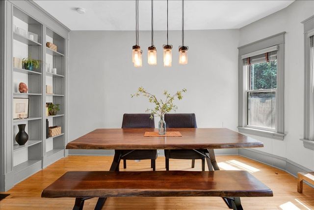 16 Isham Street, Burlington, VT 05401