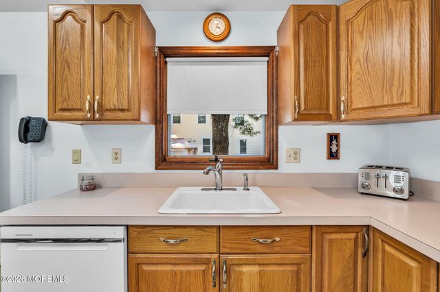 1003 4th Avenue, Wall, NJ 07719