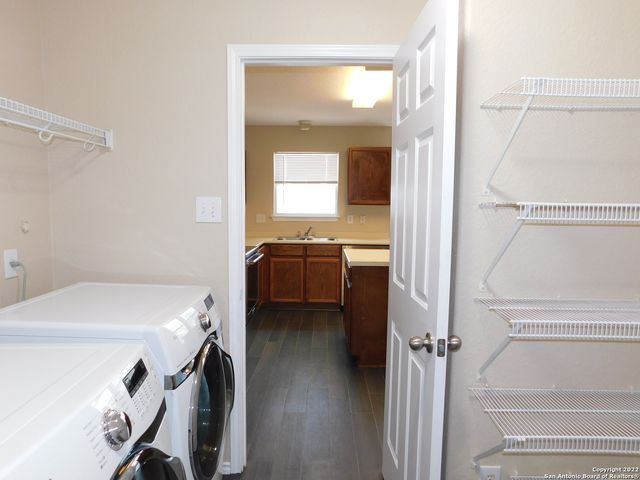 10386 Oakwood Crest, San Antonio, TX 78245