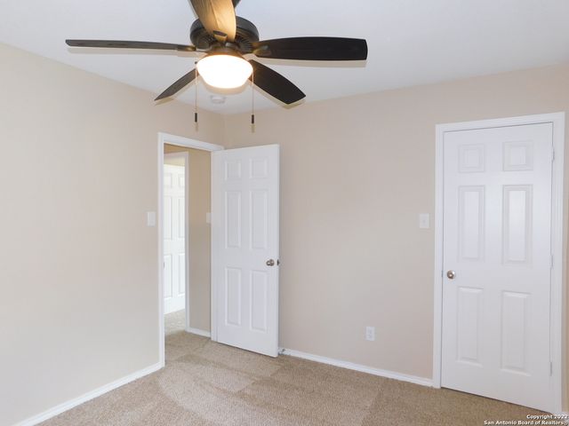 10386 Oakwood Crest, San Antonio, TX 78245