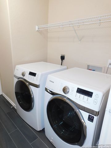 10386 Oakwood Crest, San Antonio, TX 78245