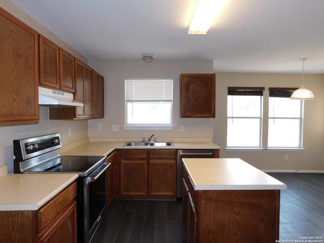 10386 Oakwood Crest, San Antonio, TX 78245