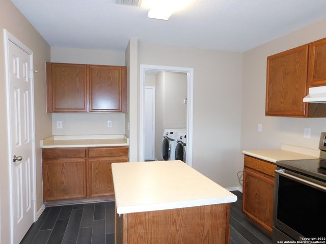 10386 Oakwood Crest, San Antonio, TX 78245