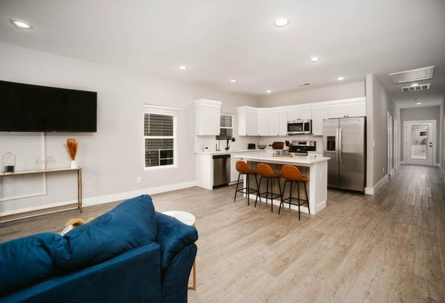 325-327 R C Thompson Road, Chesnee, SC 29323