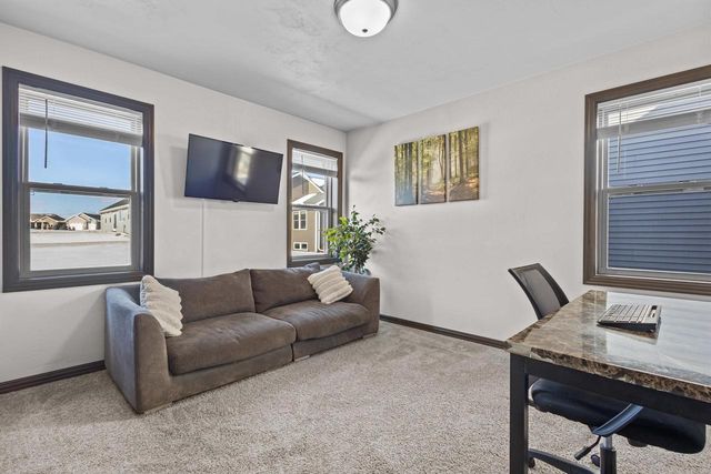 4235 N SHADYWOOD COURT, Appleton, WI 54914