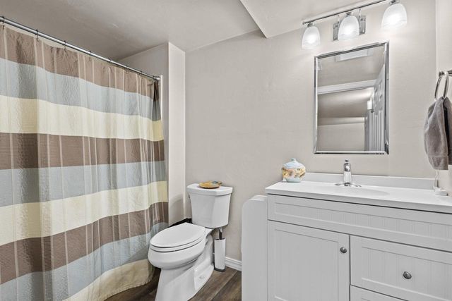 4235 N SHADYWOOD COURT, Appleton, WI 54914