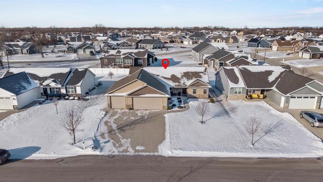 4235 N SHADYWOOD COURT, Appleton, WI 54914